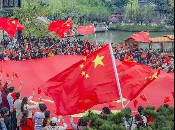 某小区业主因房屋问题被逼跳楼？西安警方公布3起打击整治网络谣言案例